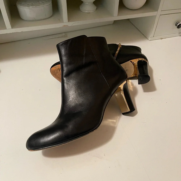 Anne Klein gorgeous boots with gold design heels - Picture 1 of 15